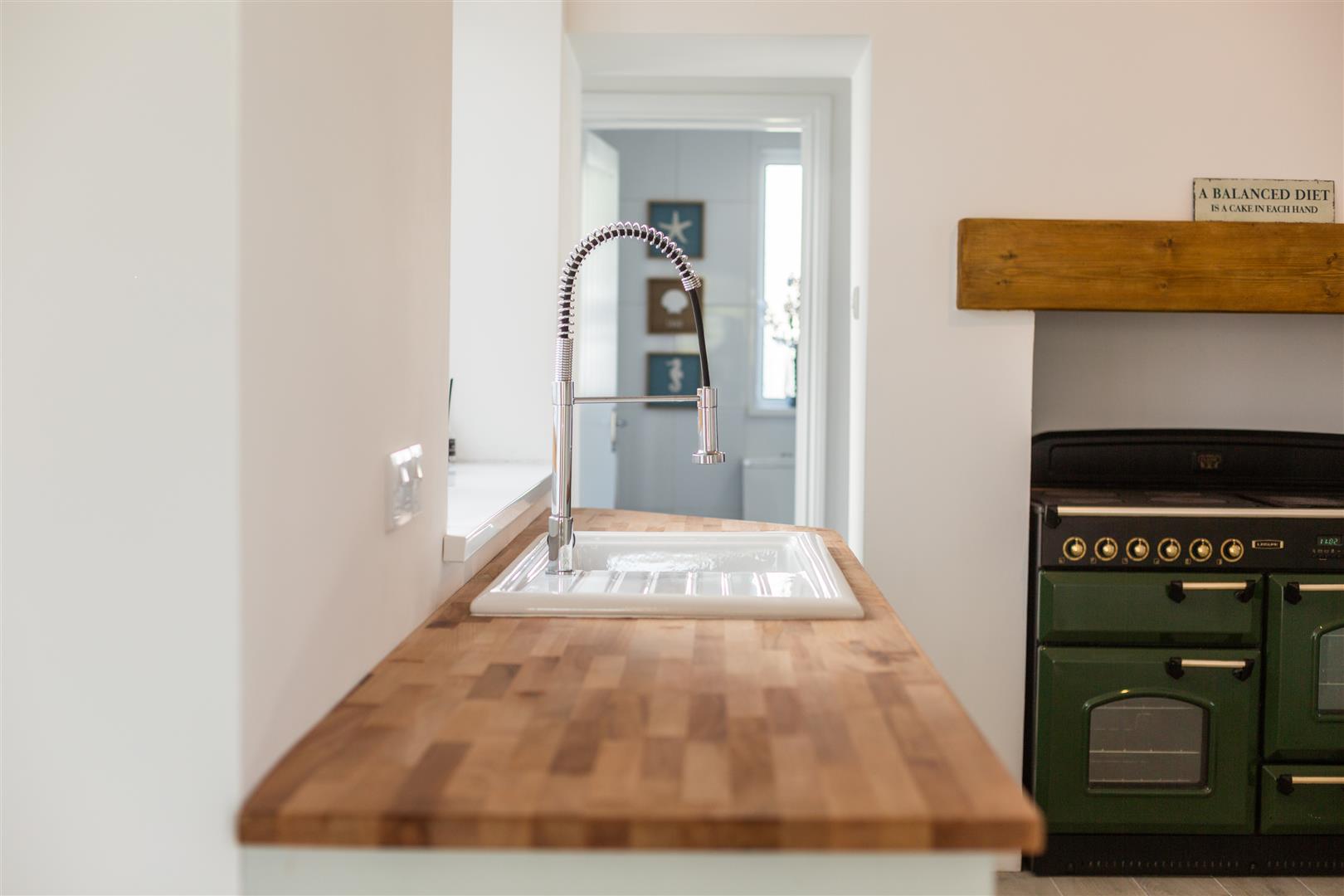 High Street, Clydach, Swansea, SA6 5LN